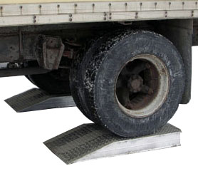 Aluminum Heavy Duty Wheel Riser 108 In. x 24 In. x 7-15/16 In. 30000 Lb. Capacity