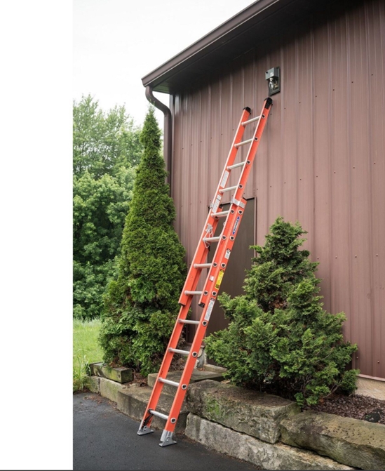 Fiberglass Extension Ladders with Aluminum Rings 28 Step 300 Lb. Capacity