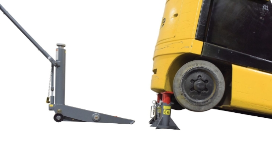 Steel Manual Hydraulic Fork Truck Jack 29 In. x 10 In. x 26 In. 15,000 Lb. Capacity