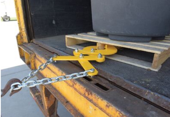 Steel Single Scissor Pallet Puller 7 In. Jaw Opening 5000 Lb. Pulling Capacity 