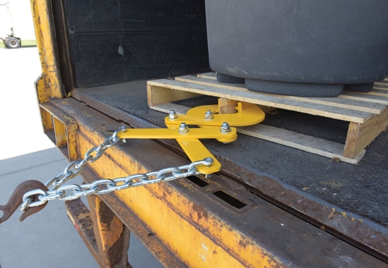 Steel Single Scissor Pallet Puller 7 In. Jaw Opening 5000 Lb. Pulling Capacity 